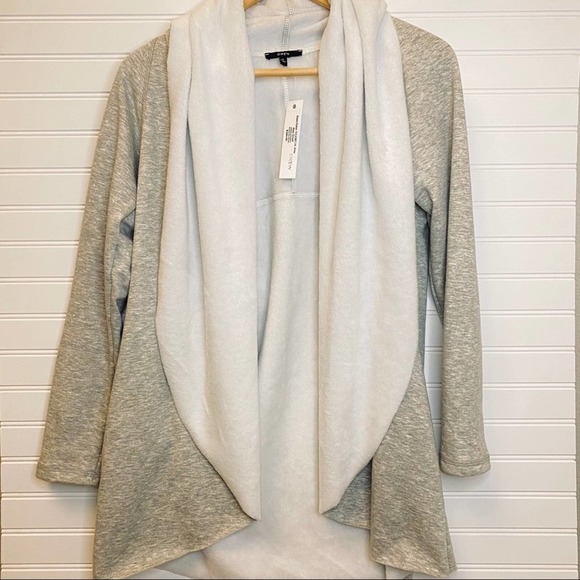 DREW Sweaters - NWT Drew grey cardigan with pockets size S